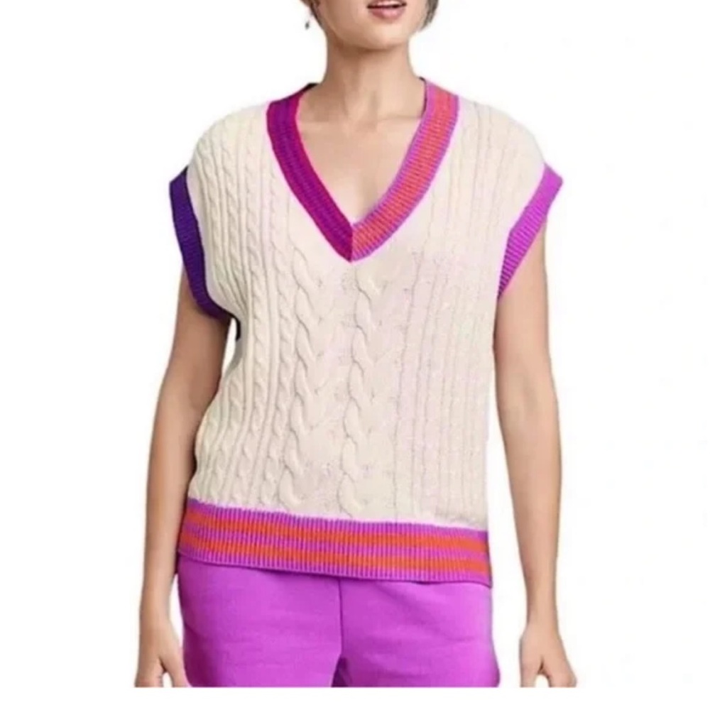 ⭐️5/$25⭐️ Wild Fable Retro Vintage Style V-Neck Sweater Vest